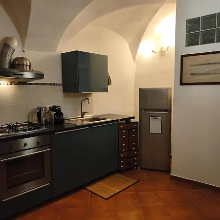 San Nicolosio Garden Apartment Genoa